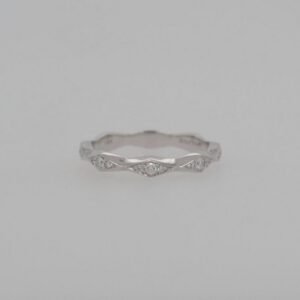14K Scalloped Diamond Band