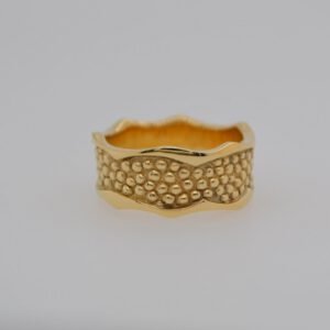 18K Pebble Band