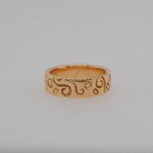 14K Curls & Swirls Band