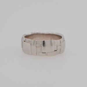 14K Geometric Square Cluster Band