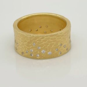 18K Wide Glacier Diamond Band