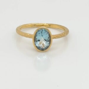 14K Oval Aquamarine Hammered Ring
